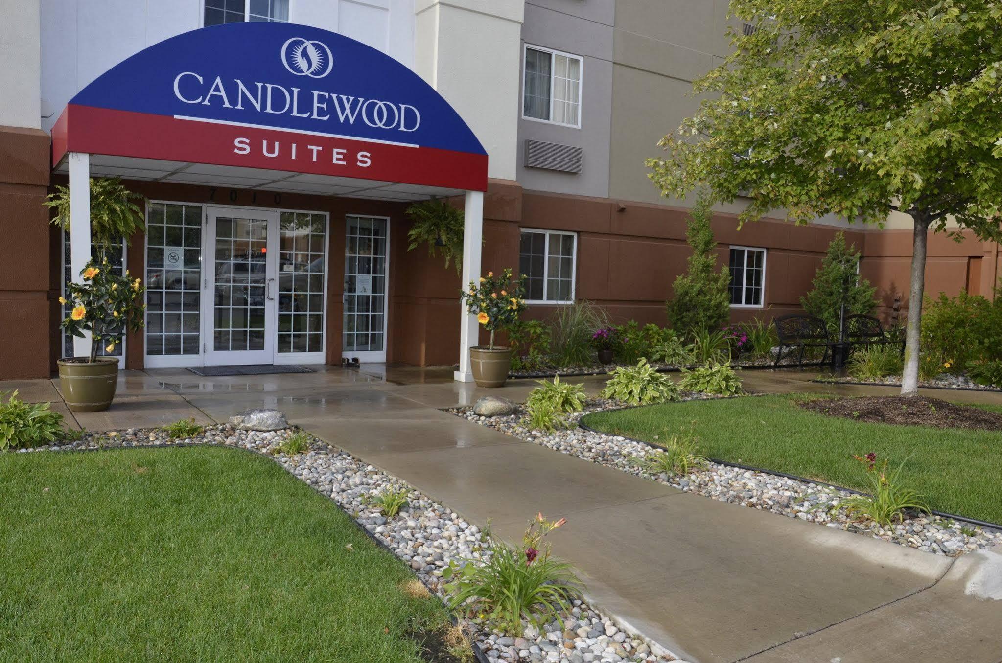 Sonesta Simply Suites Detroit Warren Exterior foto