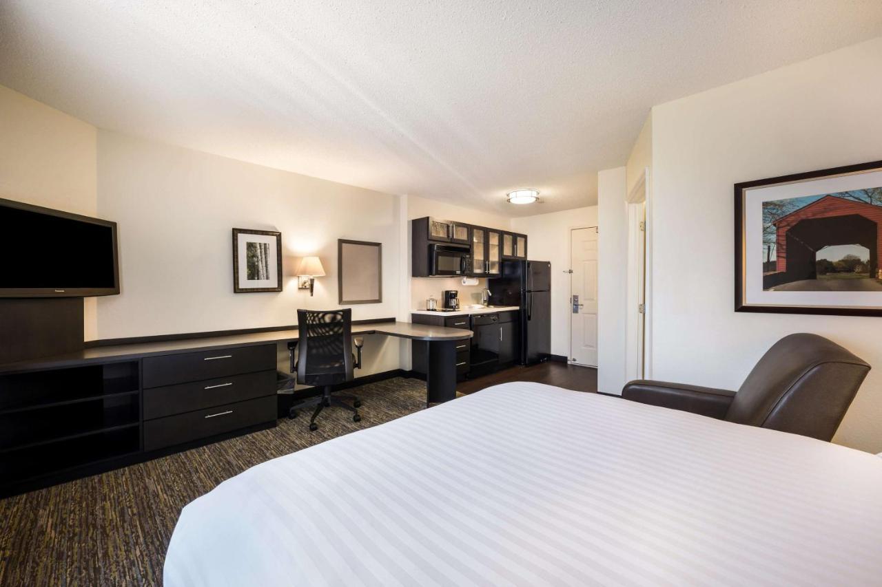 Sonesta Simply Suites Detroit Warren Exterior foto