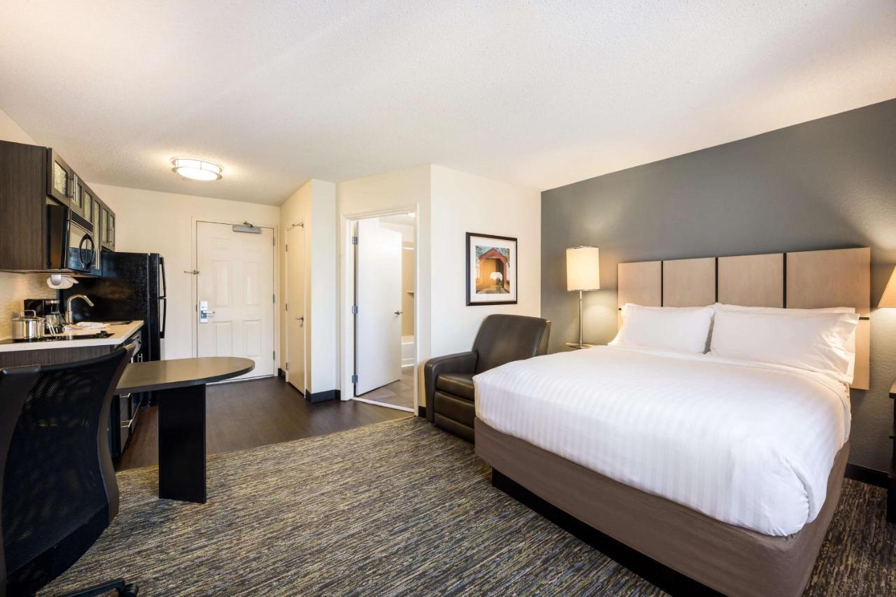 Sonesta Simply Suites Detroit Warren Exterior foto